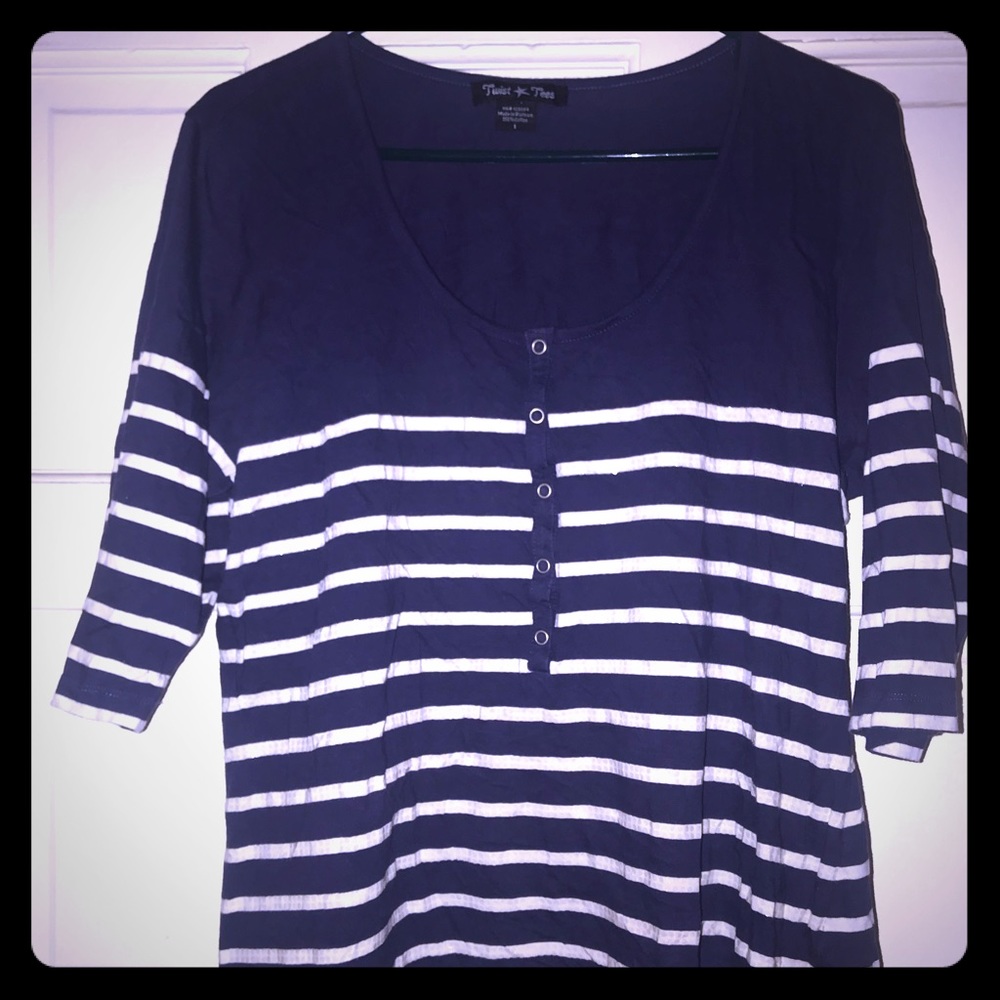 Used Twist ⭐️ Tees Blouse Torrid